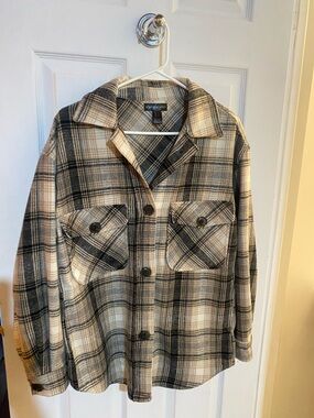 Streetwear Society Plaid Teddy Jacket in Cream, Black, Brown